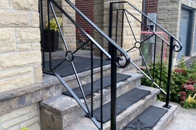 front-porch-steel-railing-by-steel-work-solutions-mississauga-brampton-oakville-steel-fabrication-company.JPG