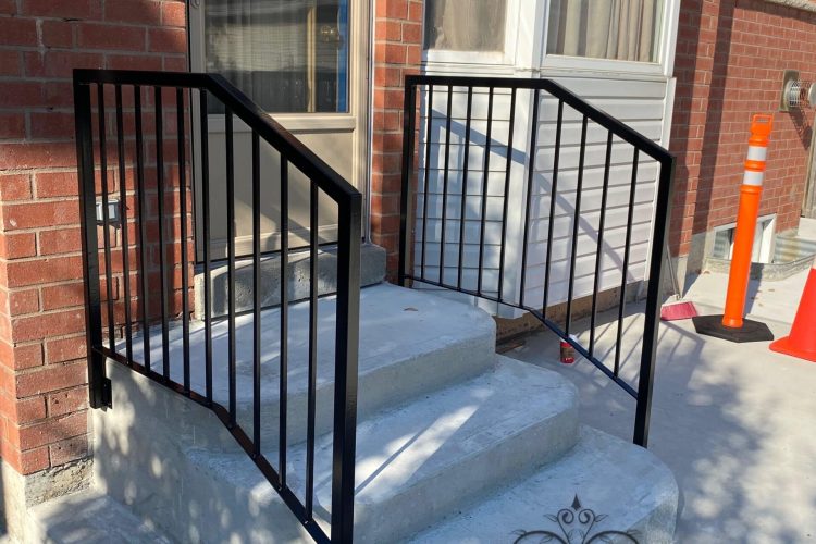 iron-front-porch-steel-railing-by-steel-work-solutions-mississauga-brampton-oakville-steel-fabrication-company