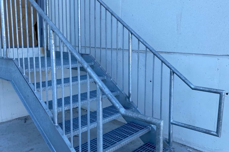 platform-staircase-steel-work-solutions (5)