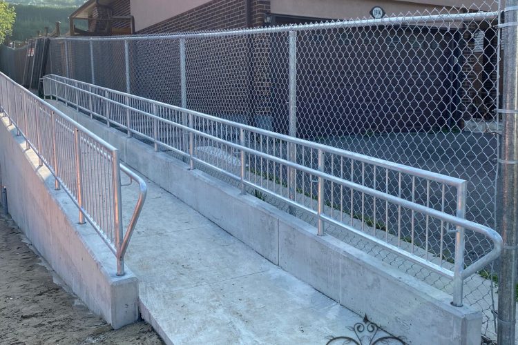 ramp-guardrail-fabrication-by-steel-work-solutions-toronto-brampton-oakville-ramp-guardrail