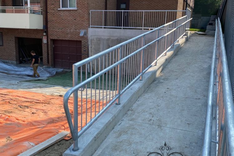 Enhance accessibility with our Toronto ramp guardrails. Crafted for style and safety - handicap and wheelchair entry ramp handrails.