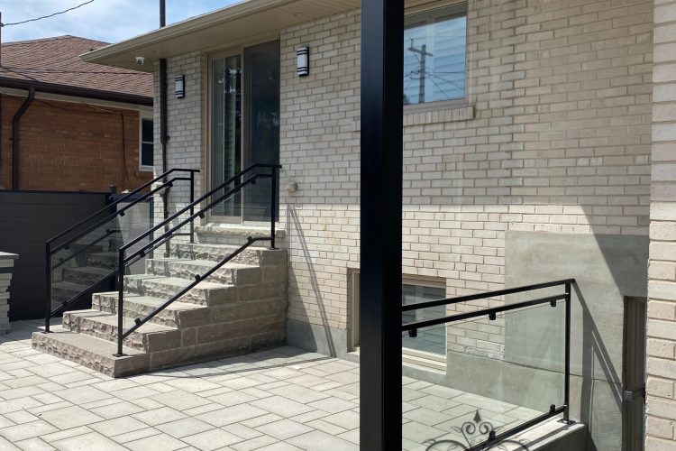 steel-work-solutions-glass-railing-toronto-oakville-mississauga-brampton-burlington-2
