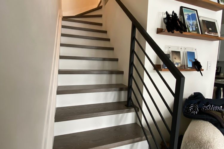 steel-work-solutions-indoor-staircase-railing-toronto-oakville-mississauga-brampton-burlington-4